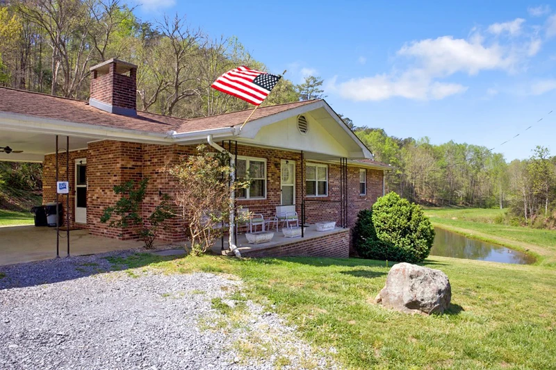 70 Acre Mountain Farmstead