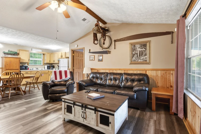 Quaint Cabin on Cosby Creek