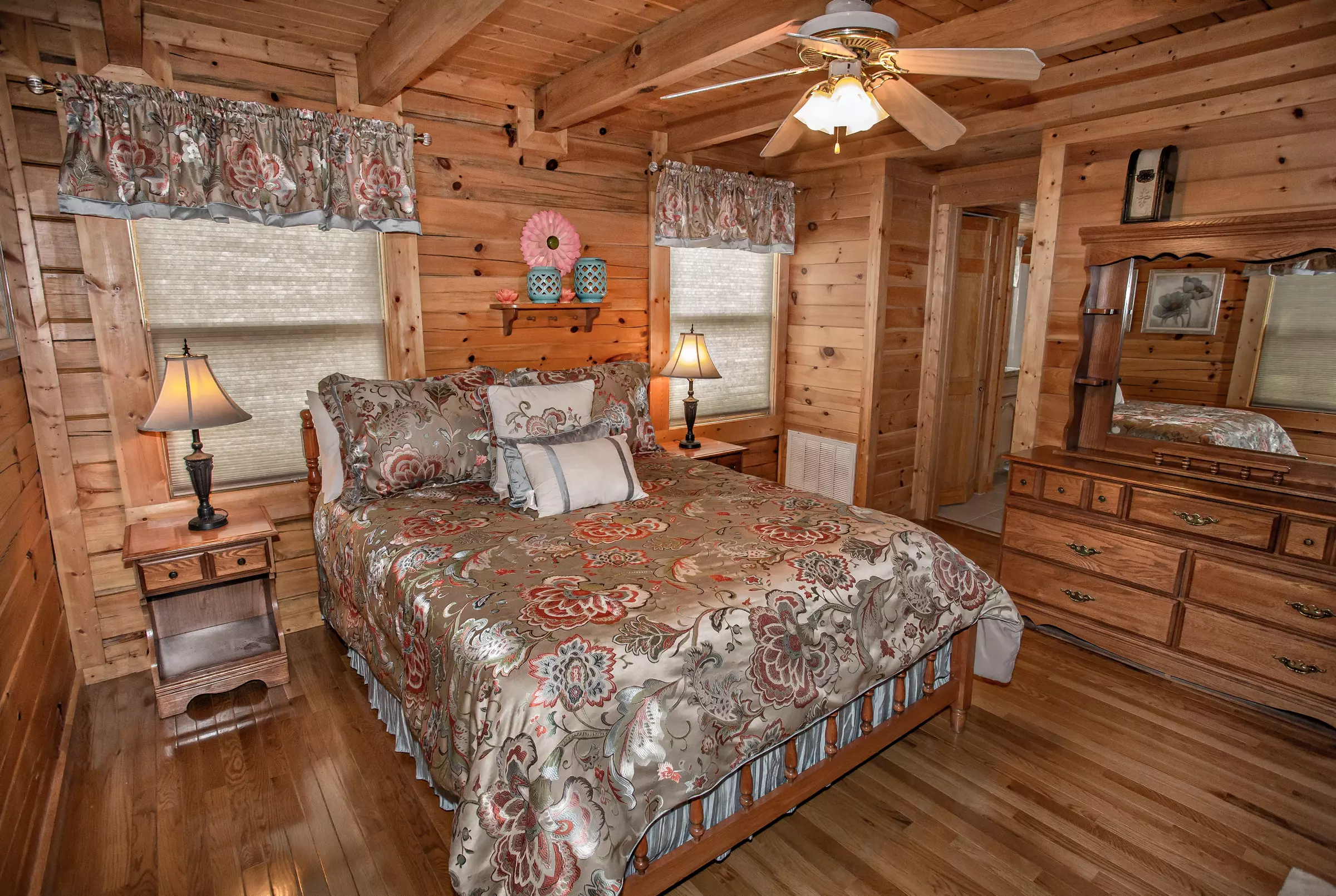 Abide With Me - 2 Bedroom Sevierville Cabin Rental