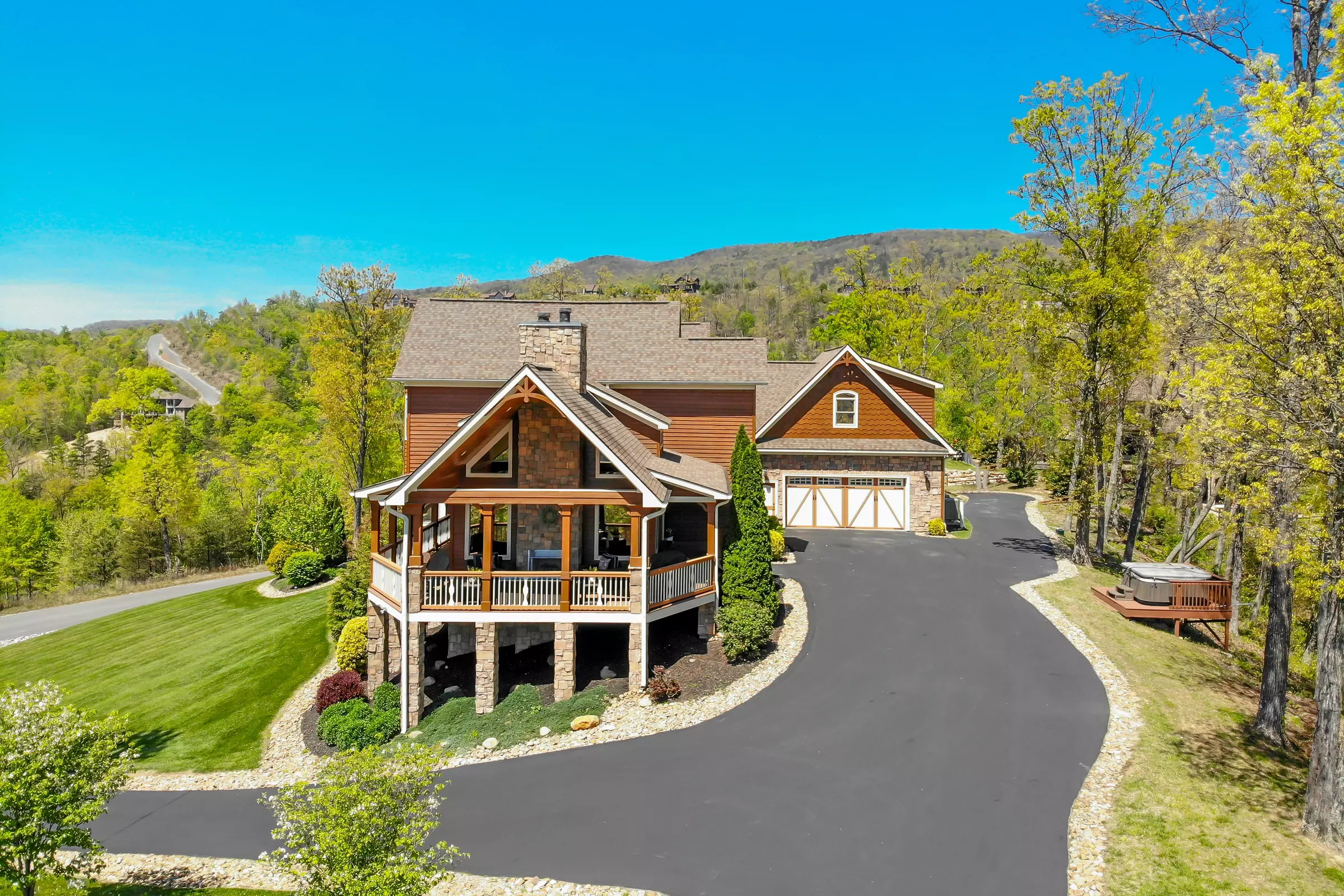 Adventure 360 at the Summit - 5 Bedroom Sevierville Cabin Rental