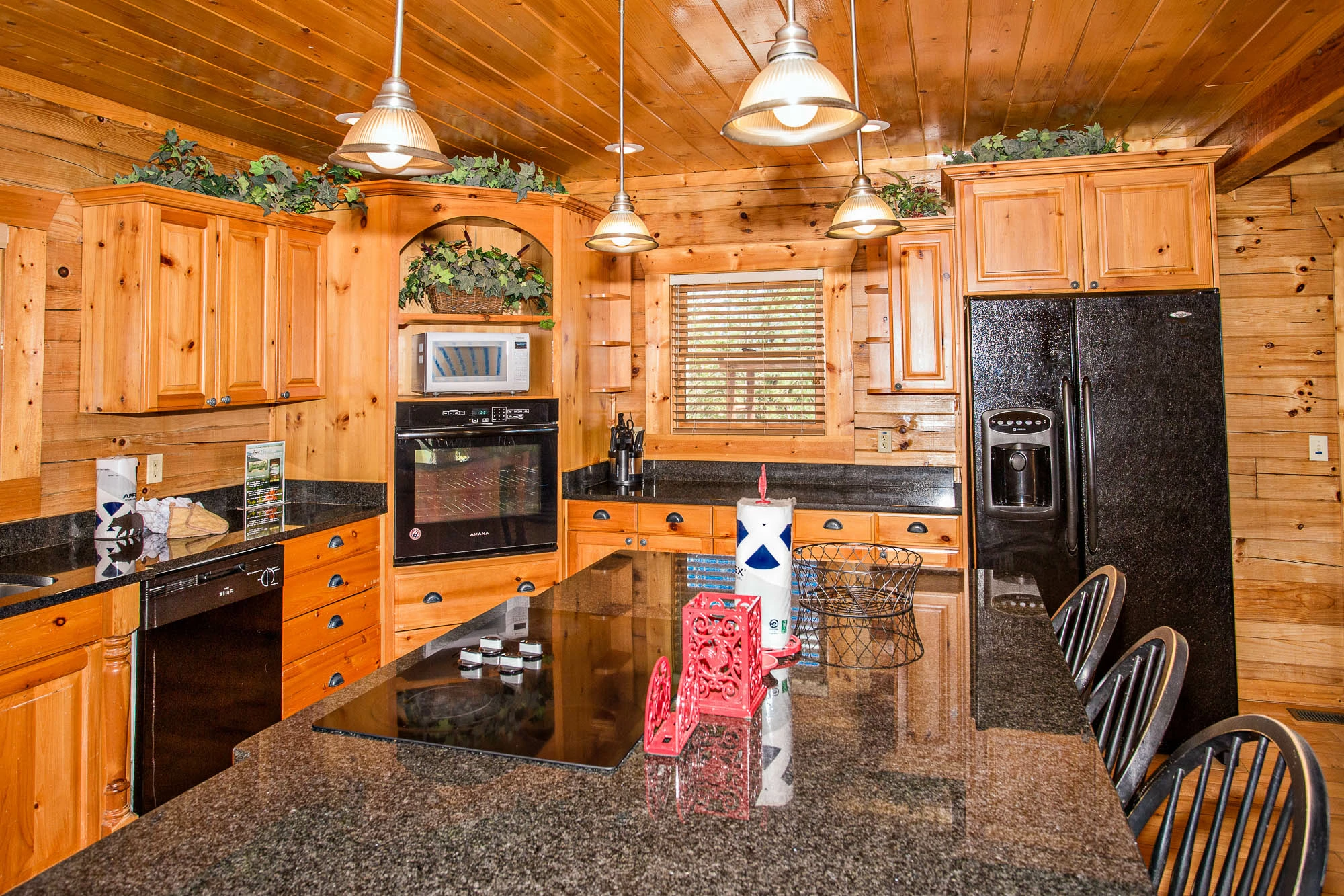 Linger Lodge - 4 Bedroom Gatlinburg Cabin Rental