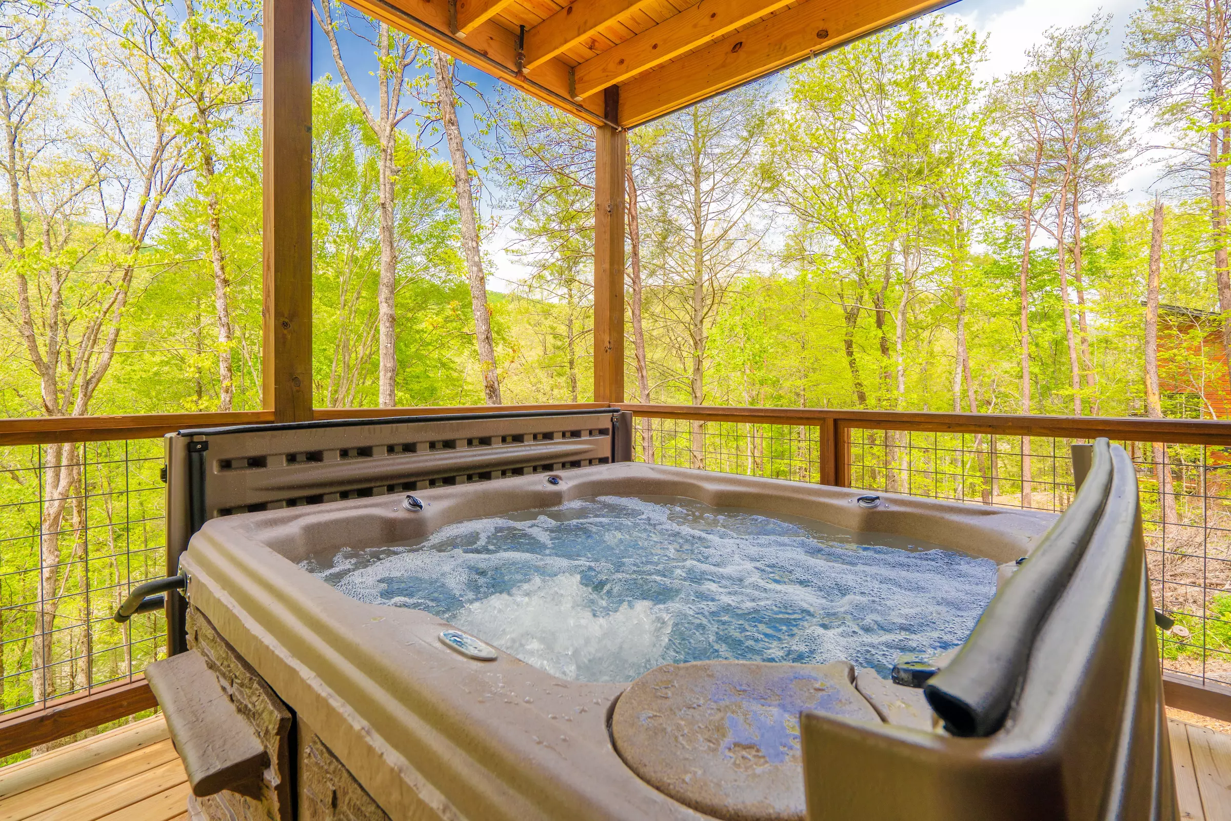 Mamma Bear Splash - 3 Bedroom Sevierville Cabin Rental