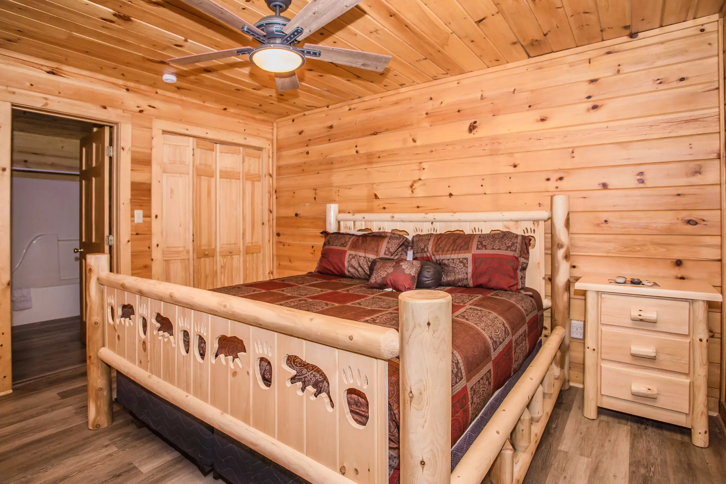 Wears Valley Retreat - 3 Bedroom Sevierville Cabin Rental