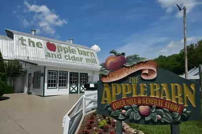 the apple barn and cider mill