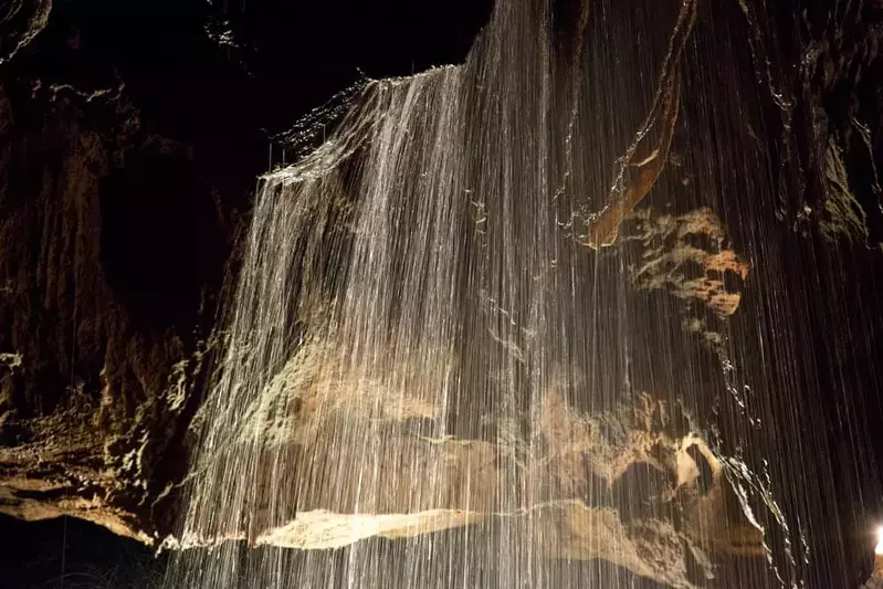 tuckaleechee caverns -- one of the top caves near Gatlinburg