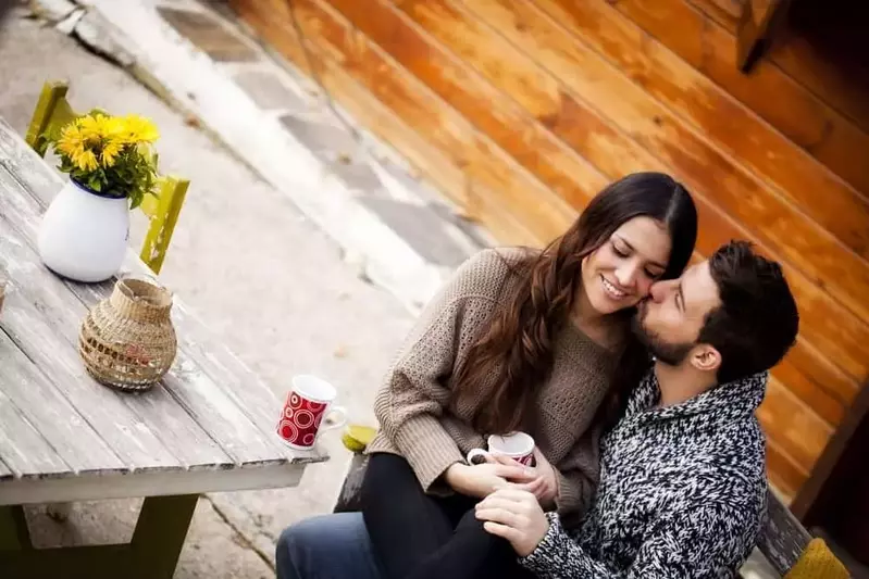 Couple at romantic Gatlinburg cabin rentals