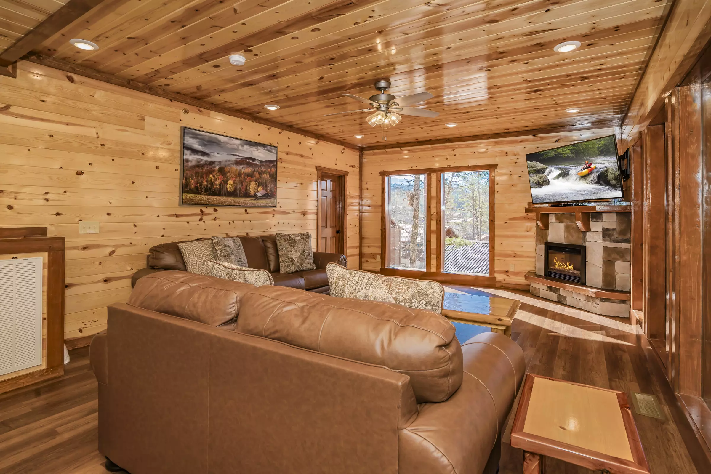 Amazing Grace - 4 Bedroom Sevierville Cabin Rental