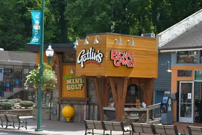 Gatlin's sign from the Parkway