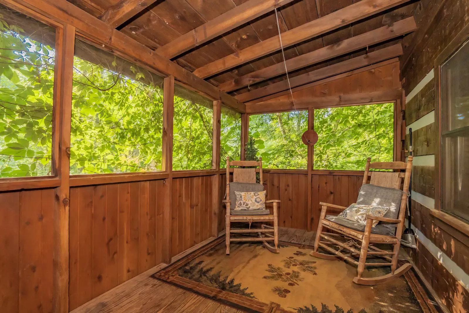 Bear Elegance - 1 Bedroom Sevierville Cabin Rental