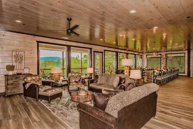 living room area in Pigeon Forge cabin