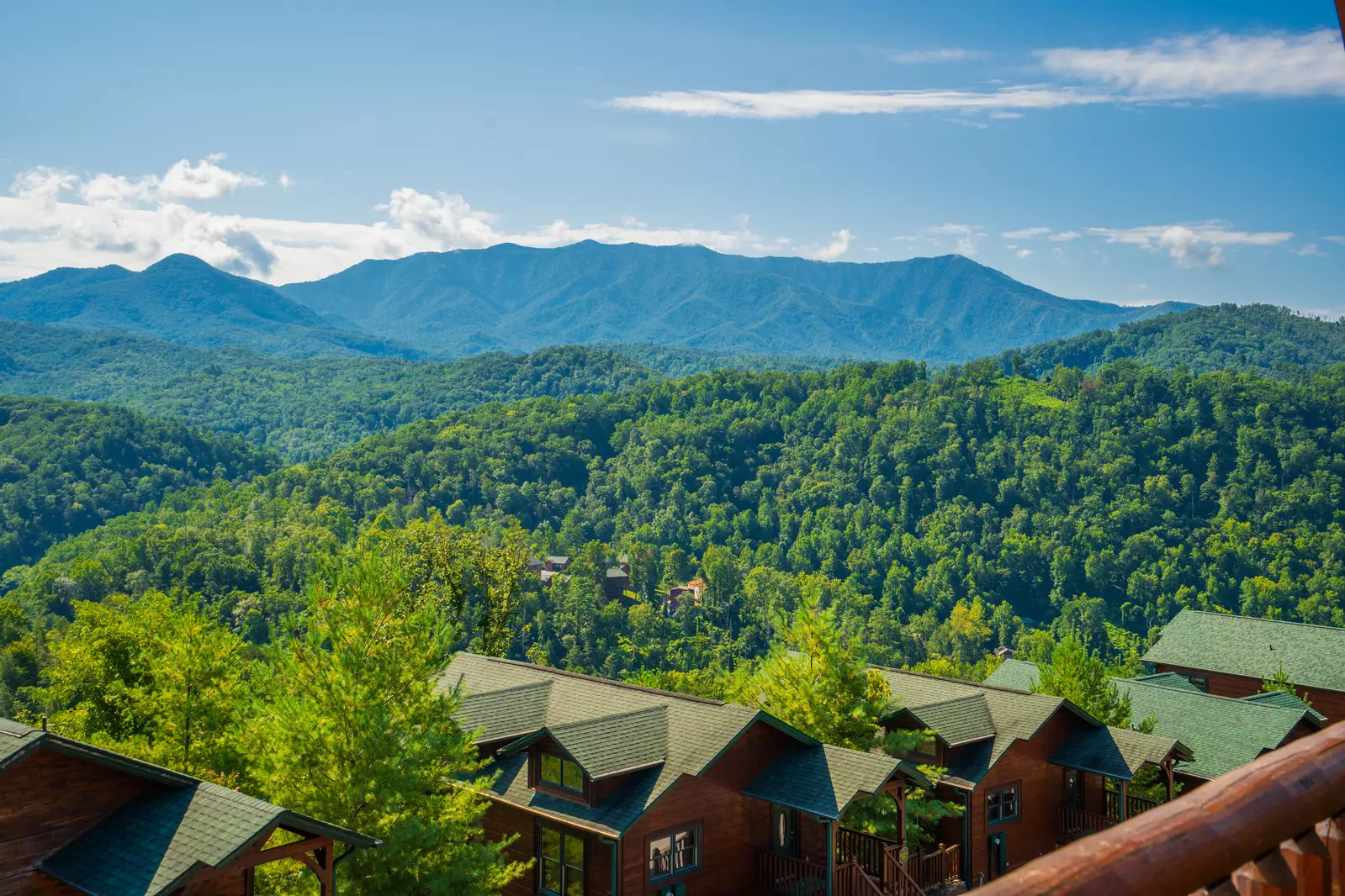 Gatlinburg Views Lodge - 5 Bedroom Gatlinburg Cabin Rental