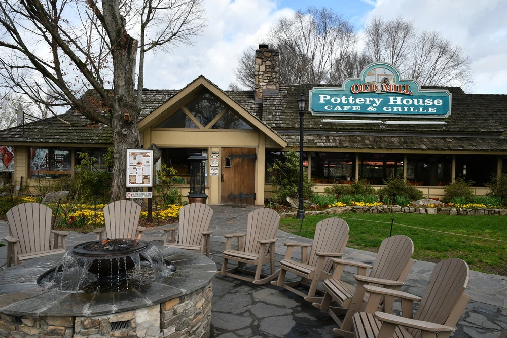 Pottery House Cafe front