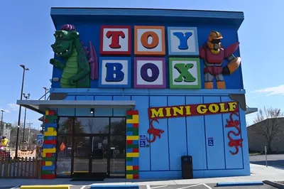 Toy Box Mini Golf