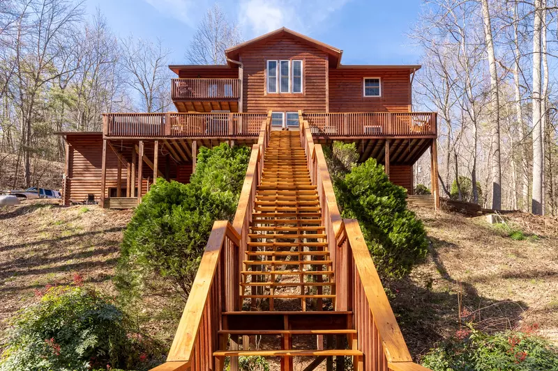 Luxury Mountain Lodge