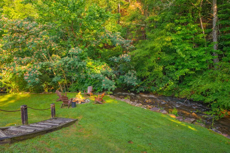 Bear Lodge at Bent Creek