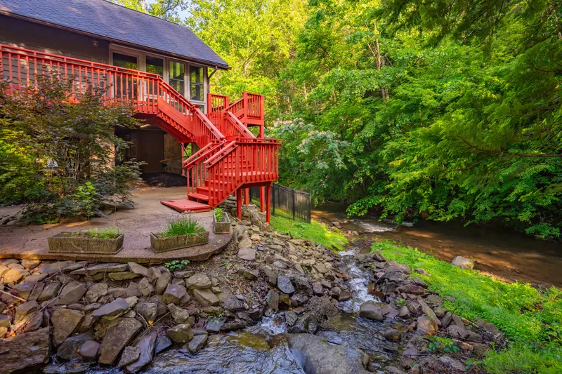 Bear Lodge at Bent Creek