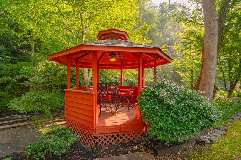 Bear Lodge at Bent Creek