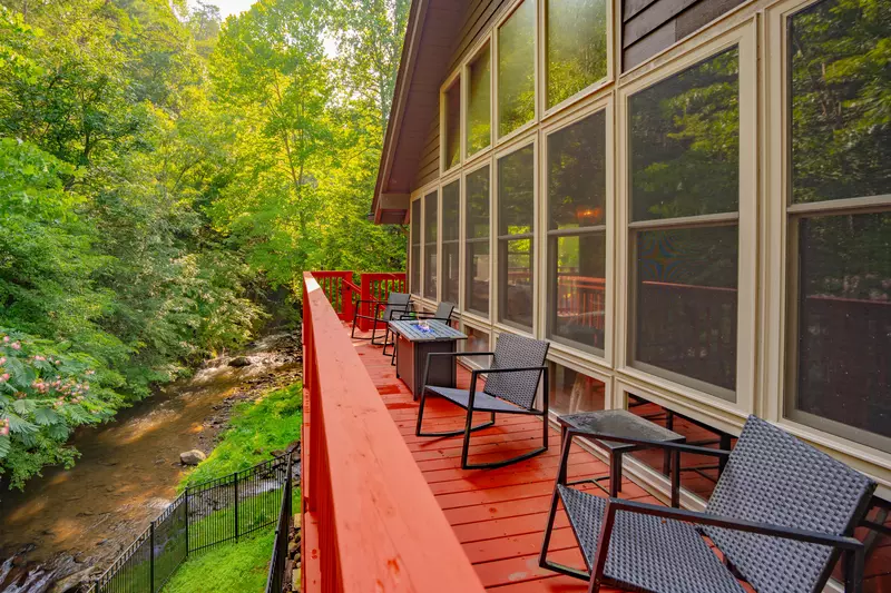 Bear Lodge at Bent Creek