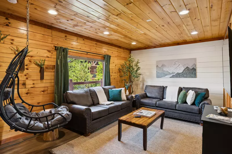 Amazing Adventure Lodge