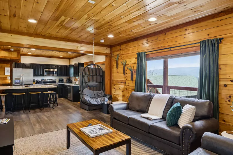 Amazing Adventure Lodge