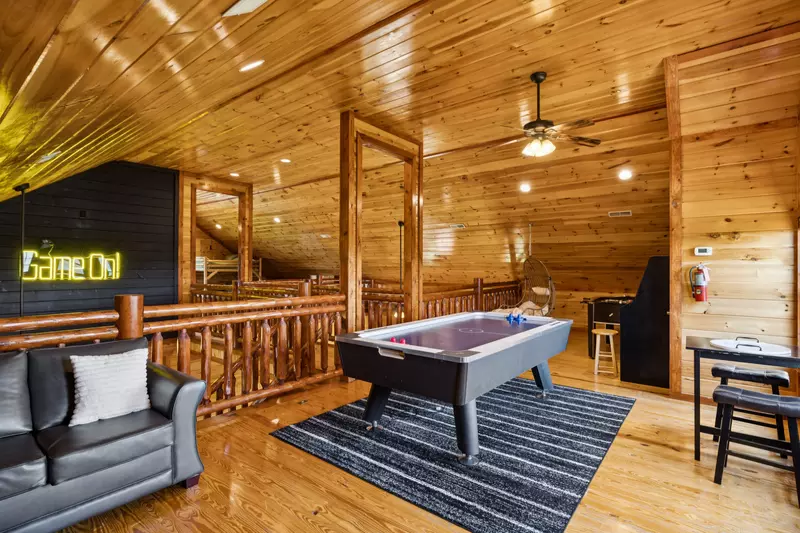 Amazing Adventure Lodge