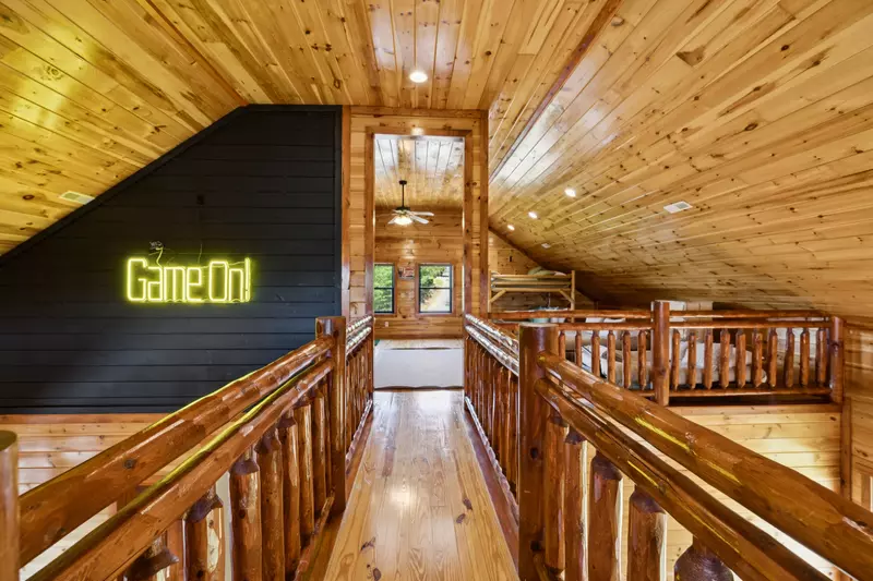 Amazing Adventure Lodge