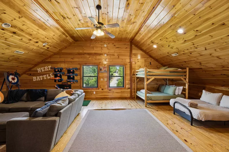 Amazing Adventure Lodge