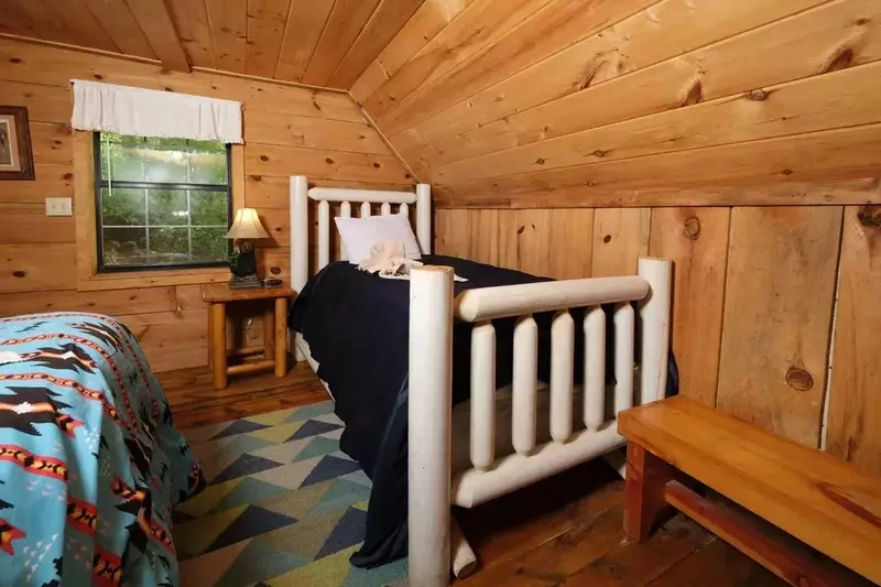 Keaton's On The Creek