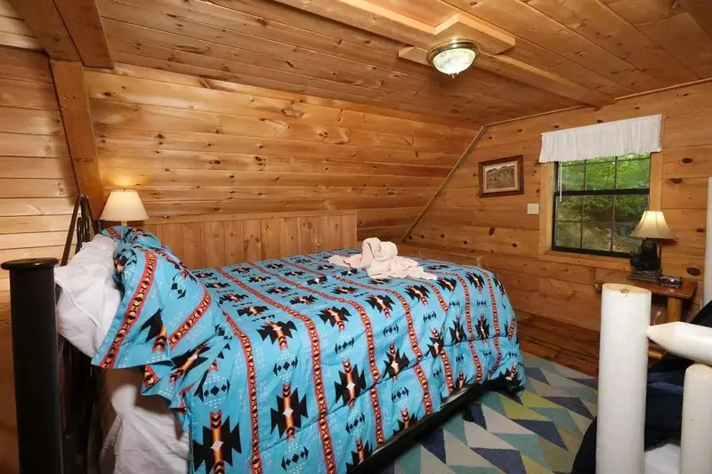 Keaton's On The Creek