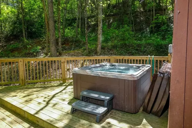 Keaton's On The Creek