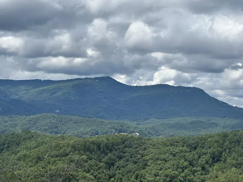 Amazing Adventure Lodge