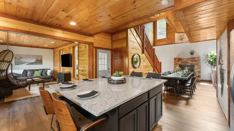 Amazing Adventure Lodge