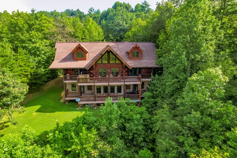 Great Smoky Lodge