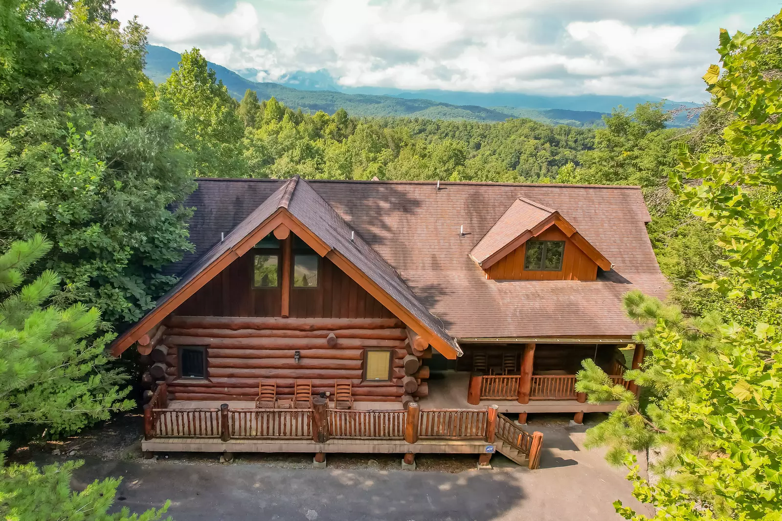 Great Smoky Lodge