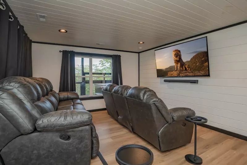 Mountaintop Island Views