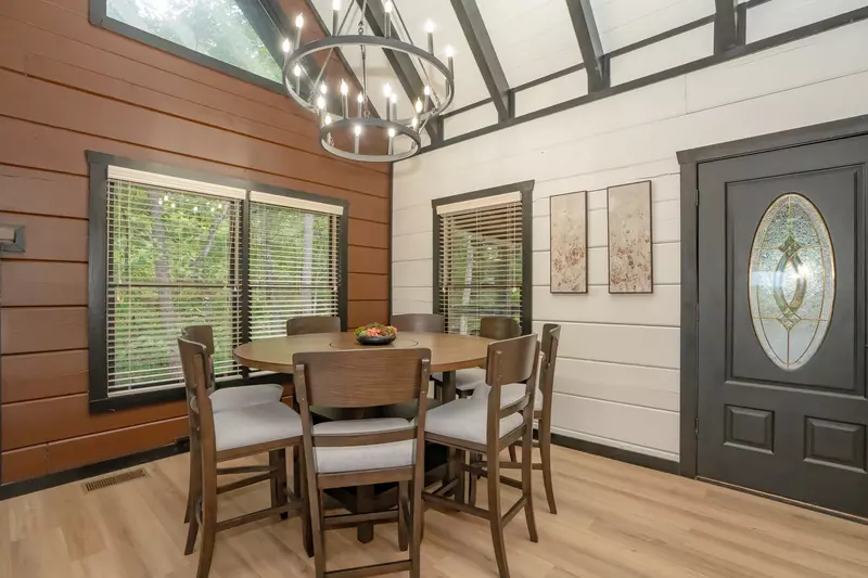 Mountaintop Island Views