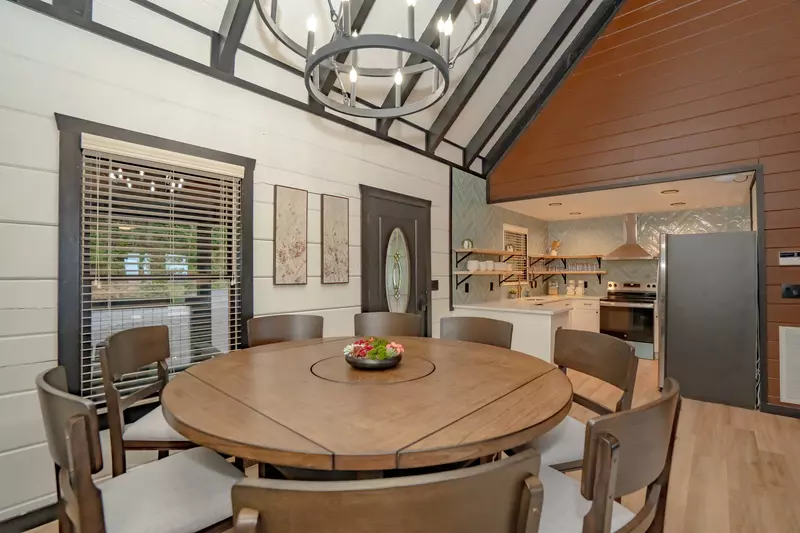 Mountaintop Island Views