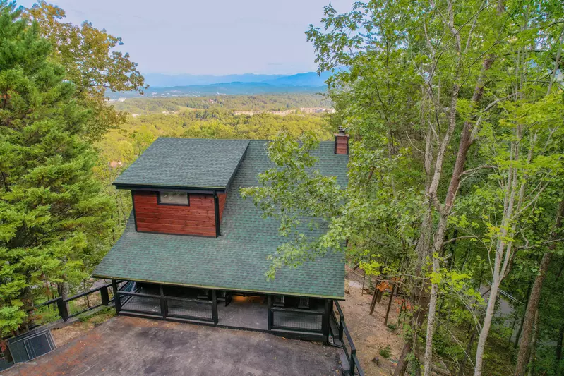 Mountaintop Island Views