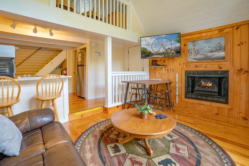 Keaton's Knotty Hideaway