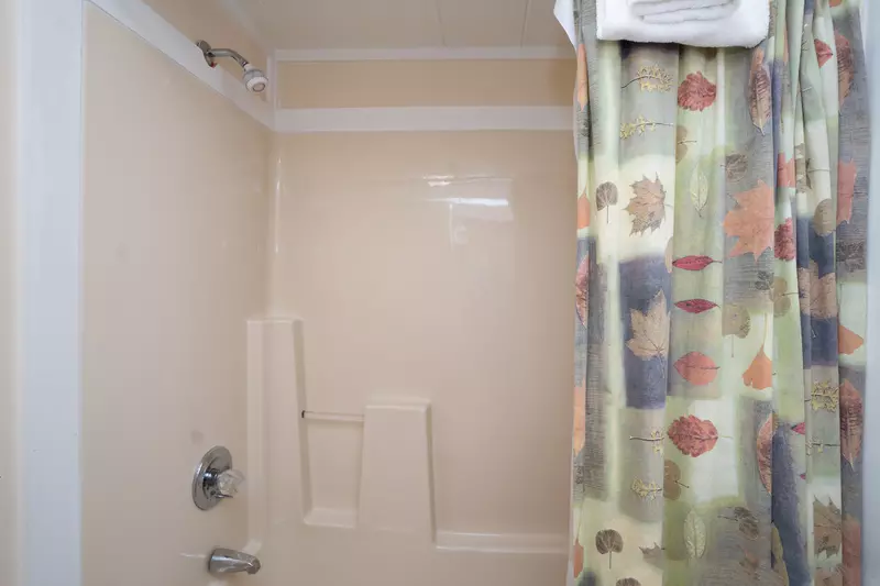 Keaton's Knotty Hideaway