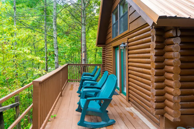 Keaton's Knotty Hideaway