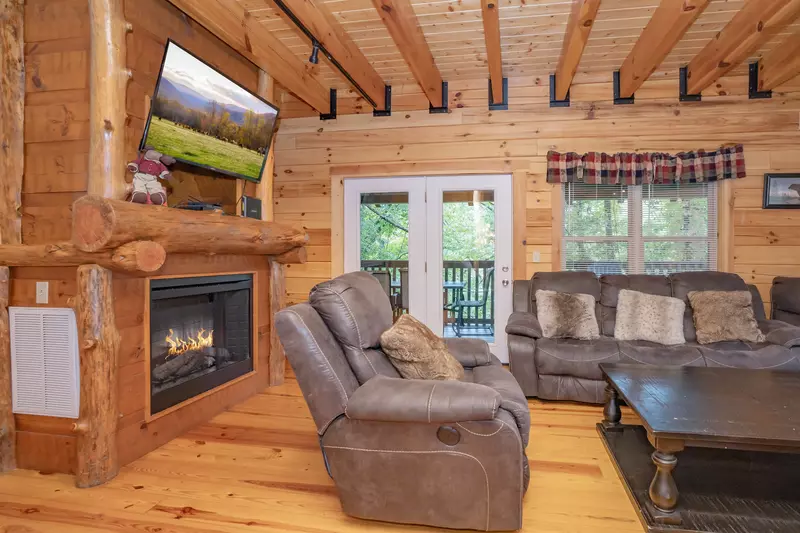 Keaton's Wild Animal Cabin