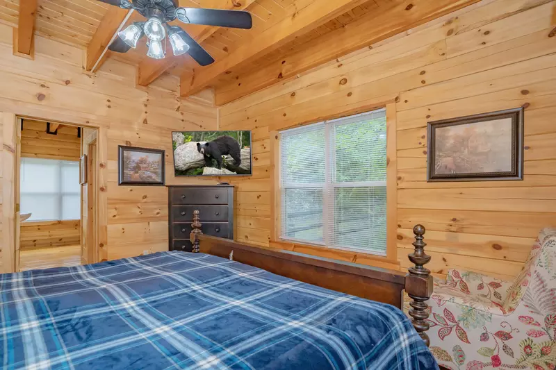 Keaton's Wild Animal Cabin