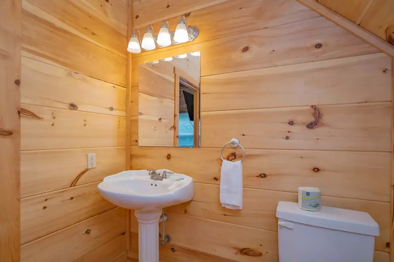 Keaton's Wild Animal Cabin