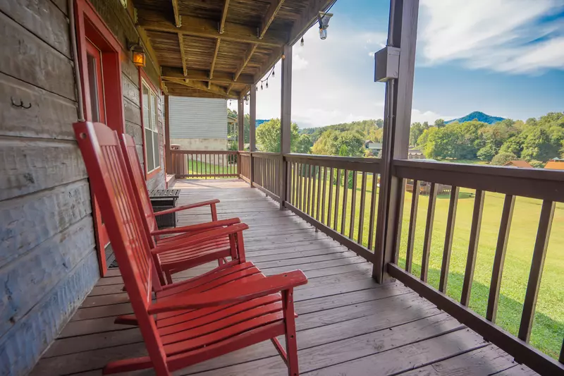 Mulbeary Mountain Cabin