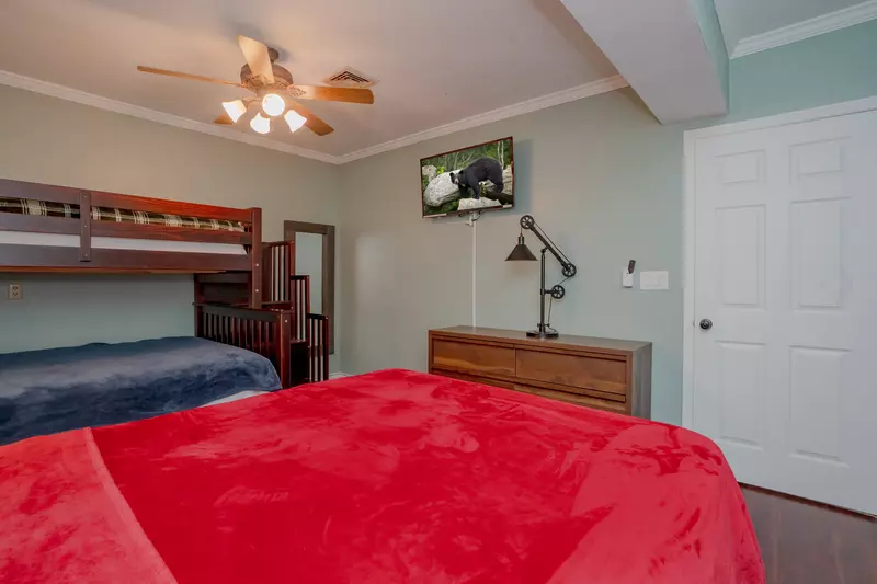 The Manor @ Smoky Mountains Estate