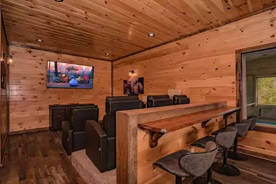 cabin in pigeon forge with movie room