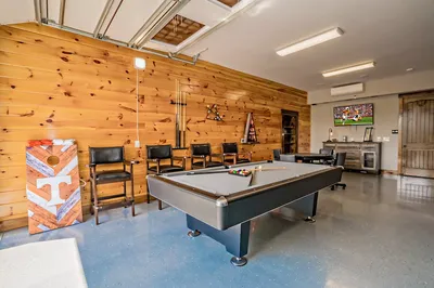 Smoky Mountain cabin with game room